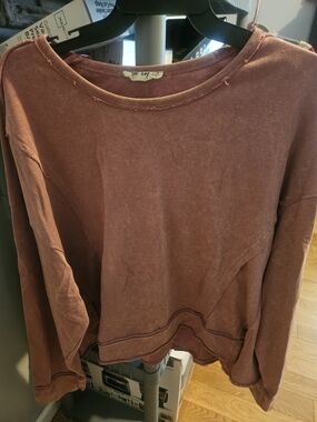 Women's Washed Rose Crewneck Pullover Sweatshirt